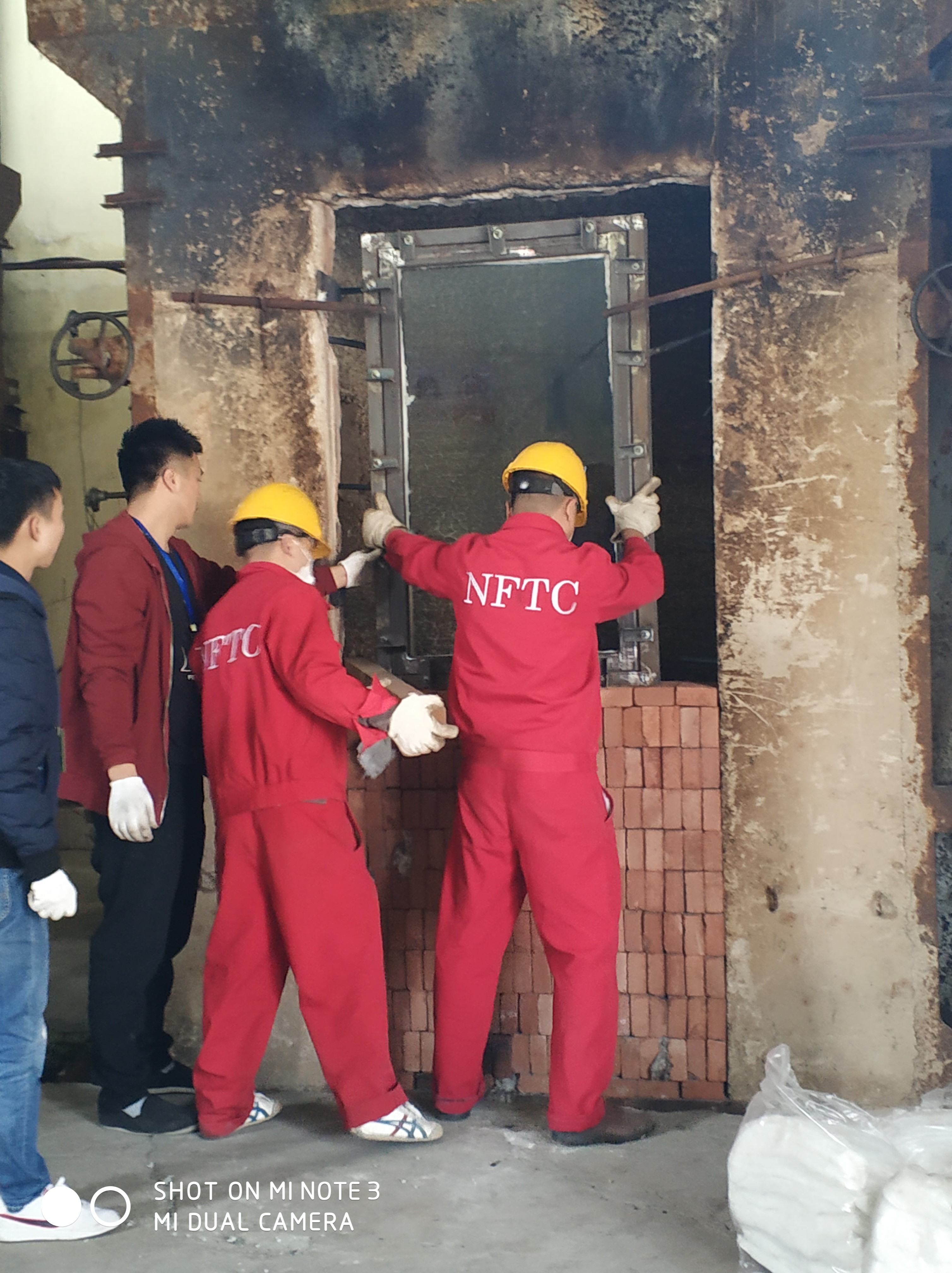 烧检防火玻璃现场