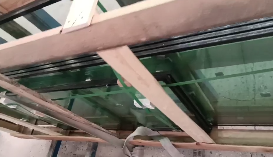 纳米硅防火玻璃